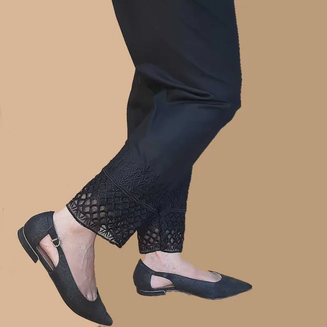 Embroidered Net Lace Capri Pants