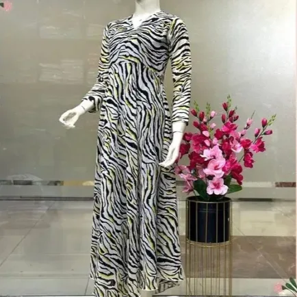 Alternative view of Women's Printed Chiffon Maxi Dress